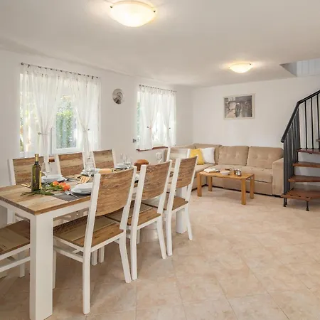 Awesome In With Wifi Holiday home Svetvincenat