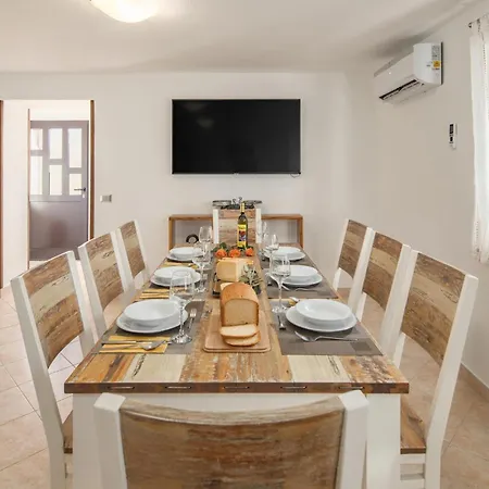 Awesome In With Wifi Holiday home